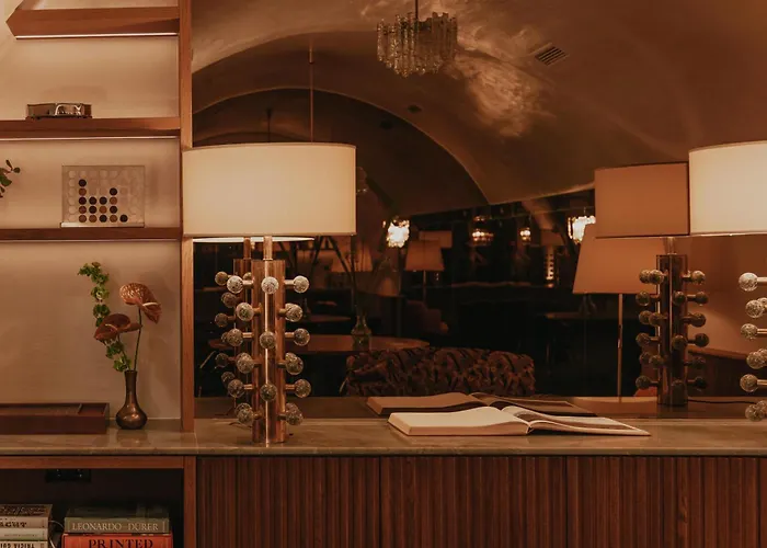 Hotel Koenig Von Ungarn 4*